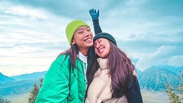 img-title Respons Chika Eks Adipati Dolken Saat Anak Tanya soal Pacar Sesama Jenis