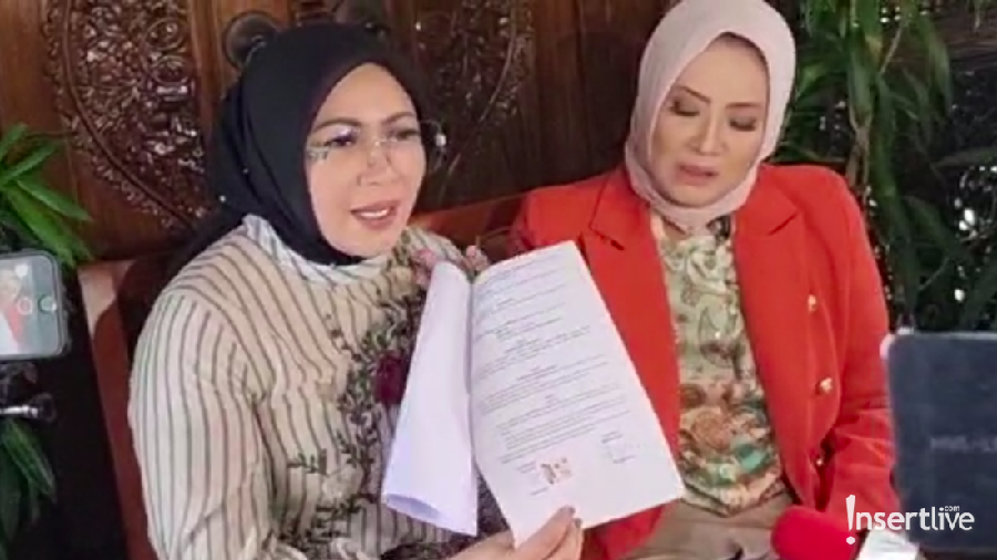 Dian Komalasary dan Elma Theana