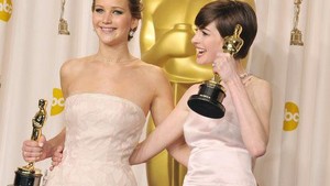 Deretan Gaun Paling Kontroversial di Red Carpet Piala Oscar