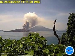 Gunung Anak Krakatau Erupsi, Tinggi Abu Vulkanik Capai 1.000 Meter