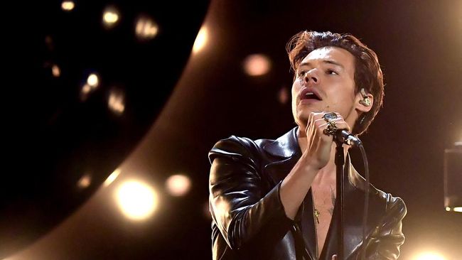 Harry Styles akan menyumbang lebih dari Rp 14,5 miliar imbas kasus penembakan di SD Texas, AS.