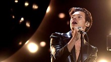 Harry Styles Berduka Usai Konser di Kopenhagen Batal Imbas Penembakan