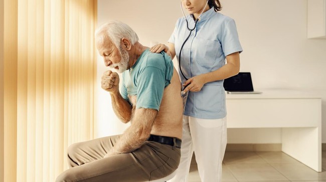 Studi menunjukkan kebijakan Donald Trump berpotensi meningkatkan penyakit paru-paru dan kematian dini. Simak penelitiannya.