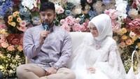 <p>Awalnya melongo tapi, belanja puluhan juta Rupiah tampaknya tak masalah bagi Ammar Zoni. Sebab menanti kelahiran anak keempatnya ini adalah momen tak ternilai harganya, Bun. (Foto: Noel/detikHOT)</p>