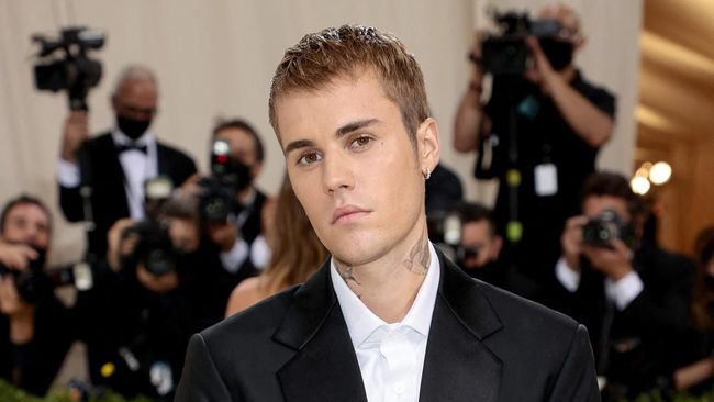 Pihak promotor konser Justin Bieber di Jakarta meminta doa dari penggemar, setelah musisi itu kembali membatalkan tur kedua kalinya tahun ini.