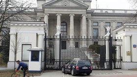 Polandia Usir 45 Diplomat Rusia yang Dituduh Mata-mata