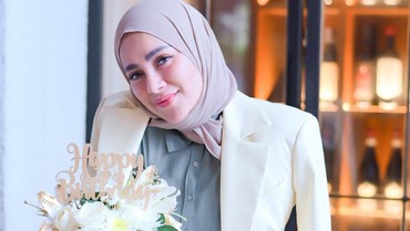 img-title Olla Ramlan Siap Hadirkan 2 Saksi di Sidang Cerai, Siapa Saja?