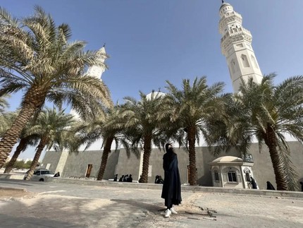 5 Potret Ratu Sinetron 1990-an Lulu Tobing Umrah Setelah Jadi Mualaf