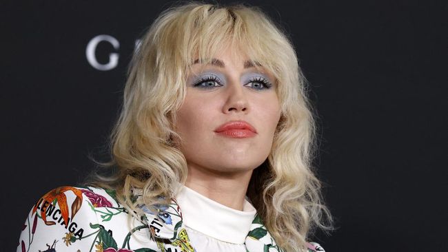 Miley Cyrus mengaku sudah tidak mau mengadakan tur atau konser megah di hadapan ratusan ribu penonton.