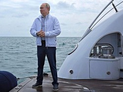 Memburu Kapal Super Mewah Milik Orang-orang Dekat Putin