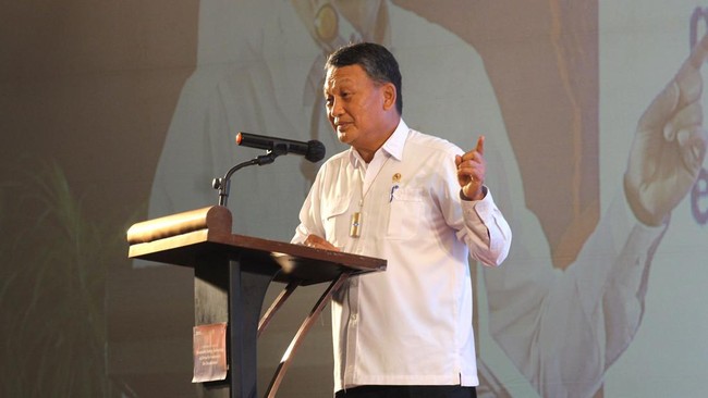 Menteri ESDM Arifin Tasrif, mengapresiasi program dedieselisasi PLN, atau konversi pada sekitar 5.200 PLTD yang masih beroperasi di kawasan terpencil.