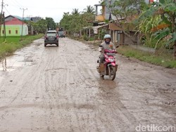 Jalan Poros Pinrang-Sulbar Rusak 70 Km, BBPJN Hanya Bisa Tambal Sulam