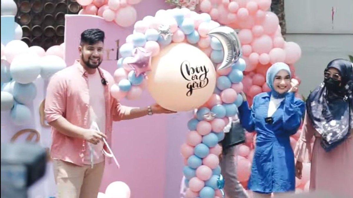 Gender Reveal Irish Bella