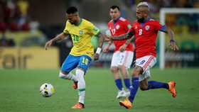 Brasil Hajar Chile 4-0, Neymar dan Coutinho Cetak Gol