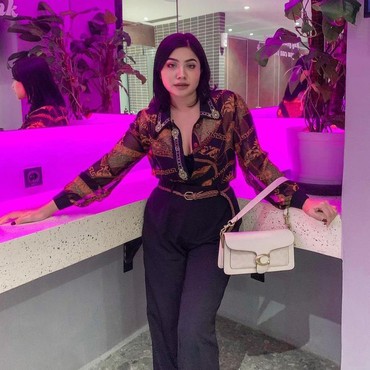 8 Potret Dea Onlyfans yang Kini Ngaku Hamil 5 Bulan Jadi Sorotan