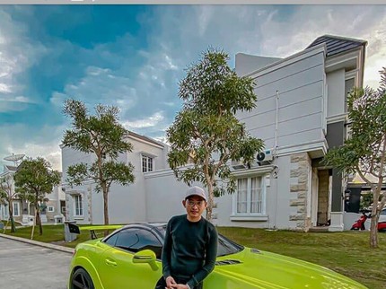 7 Fakta Fakarich Guru Indra Kenz, Anak Penjual Lontong & Suka Tebar Uang
