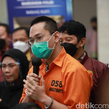 Polisi Buru Harta Indra Kenz yang Disimpan di Luar Negeri