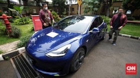 Mobil Miliaran Indra Kenz Dikembalikan ke Korban, Ferrari dan Tesla