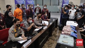 Ferrari dan Tesla Indra Kenz Disita, Total Aset Rp55 Miliar