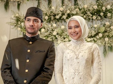 img-title Lika-liku Pernikahan Refal Hady & Indah Permatasari di 'Wedding Agreement The Series'