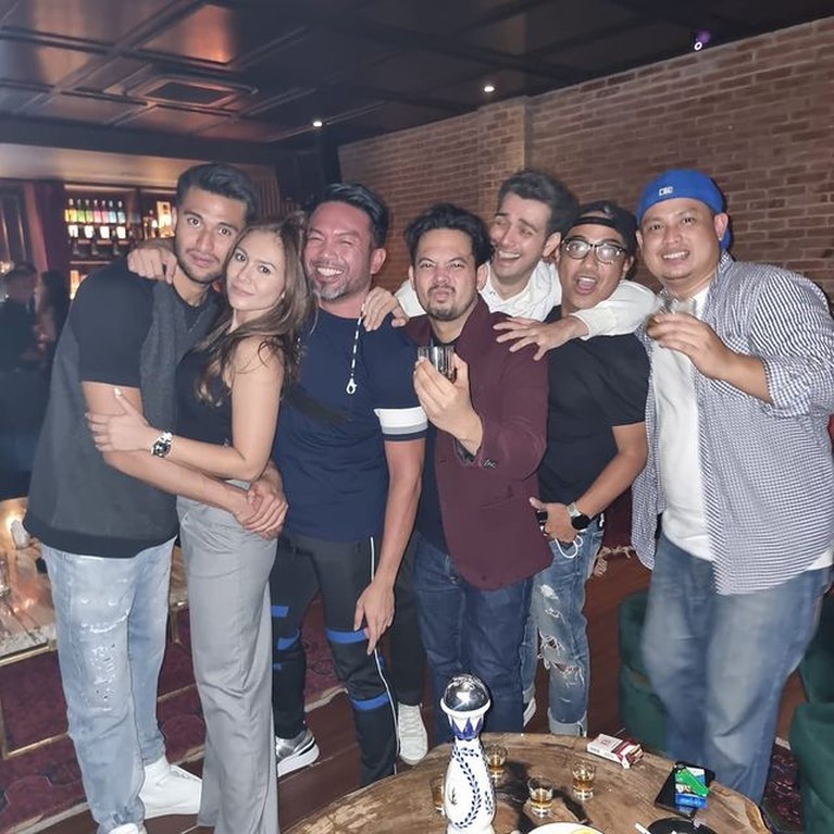 Wulan Guritno dan Sabda Ahessa Wulan Guritno dan Sabda Ahessa