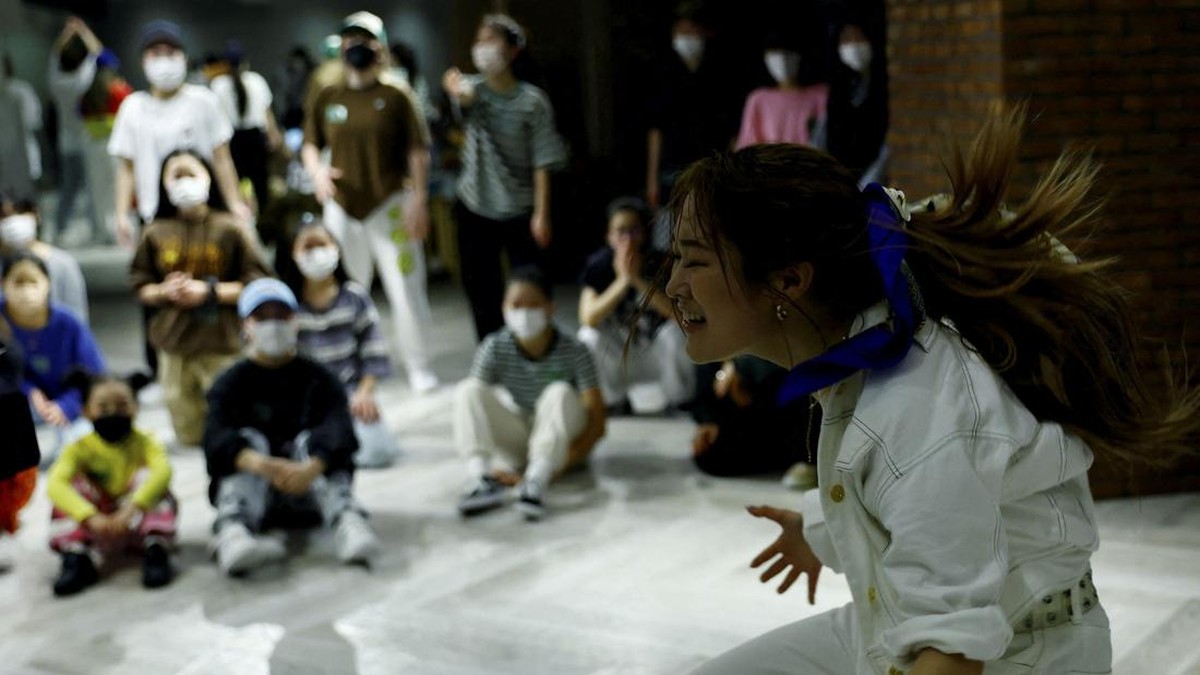 FOTO: Mengenal ReiNa, Dancer Japang Koreografer K-pop