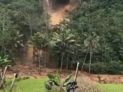Penampakan Banjir Bandang di Wonosobo Tewaskan Seorang Nenek
