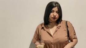 Polisi Pamer Barbuk Dea Onlyfans: Cosplay Pelayan hingga Laptop