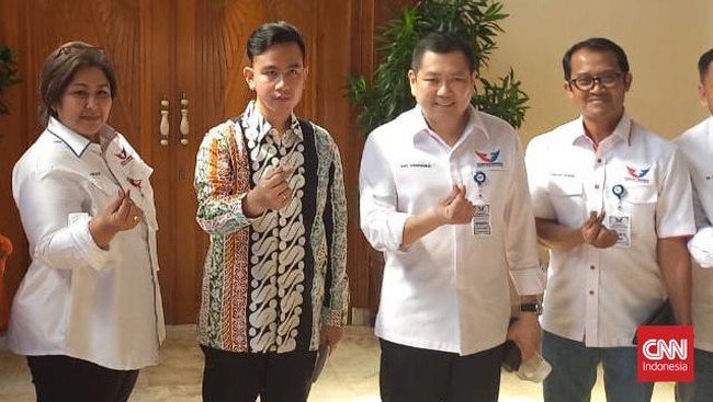 Hary Tanoe menepis ada hal spesifik yang dibicarakan dengan Gibran, termasuk, perbincangan soal pencalonan presiden.