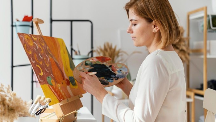 Tak Hanya Meredakan Stres, Ini 3 Manfaat Kegiatan Mewarnai untuk Kesehatan Orang Dewasa