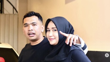 img-title Istri secara Mengejutkan Gugat Cerai Putra Siregar