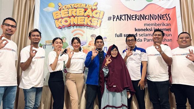 Oxygen.id akan berbagi koneksi jaringan internet sebesar 100 Mbps secara gratis selama 1 tahun penuh dengan Yayasan Panti Asuhan di Kemang, Jakarta Selatan.