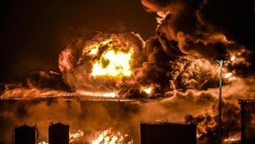 FOTO: Houthi Serang Fasilitas Minyak Saudi Aramco