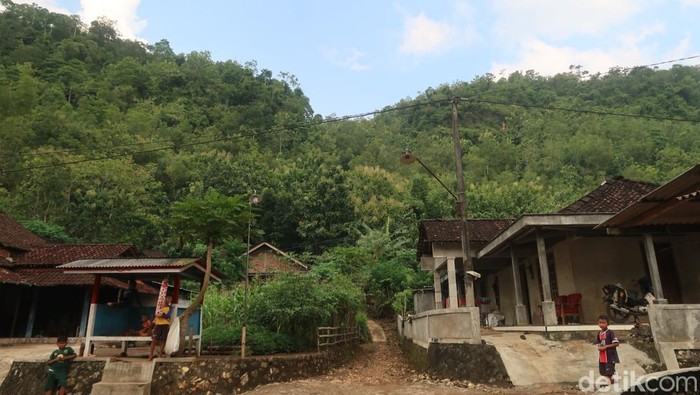 Wotawati, Dusun Unik di Gunungkidul dengan Fenomena Waktu Siang yang Singkat Wotawati, Dusun Unik di Gunungkidul dengan Fenomena Waktu Siang yang Singkat