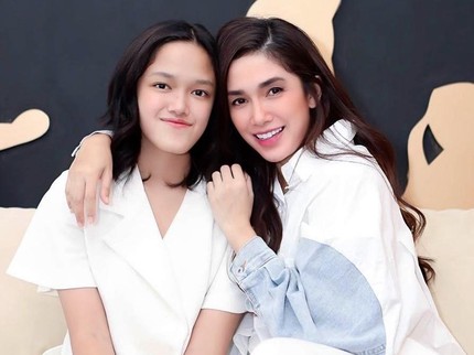 Intip 7 Potret Anak Seleb Berhasil Lolos PTN Bergengsi, Putri Ussy Sulistiawaty Masuk UI