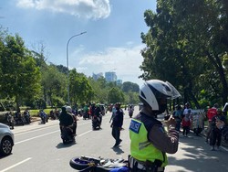Pemotor Sport Hilang Nyawa Usai Tabrakan dengan Bajaj Depan Balai Kota