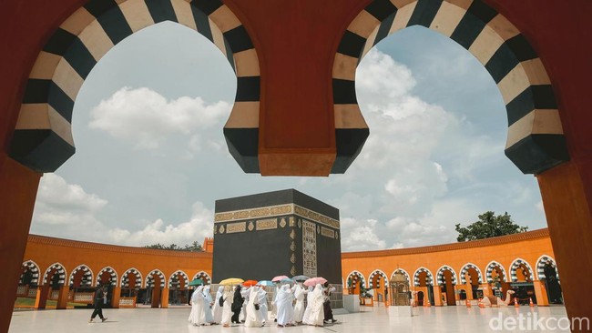 Pemerintah RI dan Arab Saudi resmi menyepakati jumlah kuota haji pada tahun 2022 yaitu 100.051 jemaah.