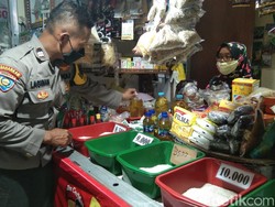 Polisi di Surabaya Cek Harga dan Stok Bahan Pokok Jelang Ramadhan