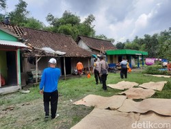 Puluhan Rumah di Bojonegoro Diperbaiki Usai Diterjang Puting Beliung