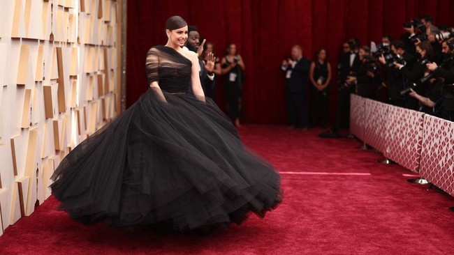 FOTO: Selebriti Berpenampilan Terbaik di Karpet Merah Oscar 2022