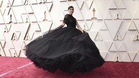 FOTO: Selebriti Berpenampilan Terbaik di Karpet Merah Oscar 2022