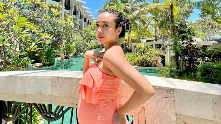 Dea Ananda Hamil