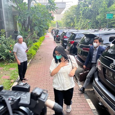 Perdana Wajib Lapor ke Polda, Dea OnlyFans Siap Kooperatif