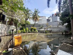 Halaman Gereja Sumber Kasih di Lebak Bulus Jaksel Tergenang Lagi
