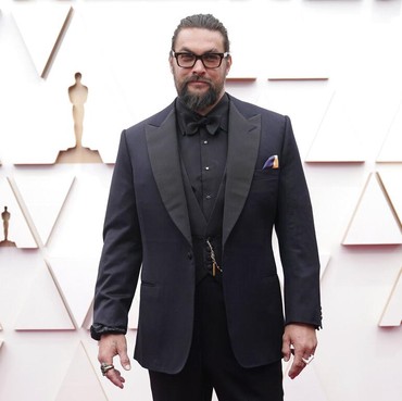 Disebut Jadi Gelandangan Usai Cerai, Ini Penjelasan Jason Momoa