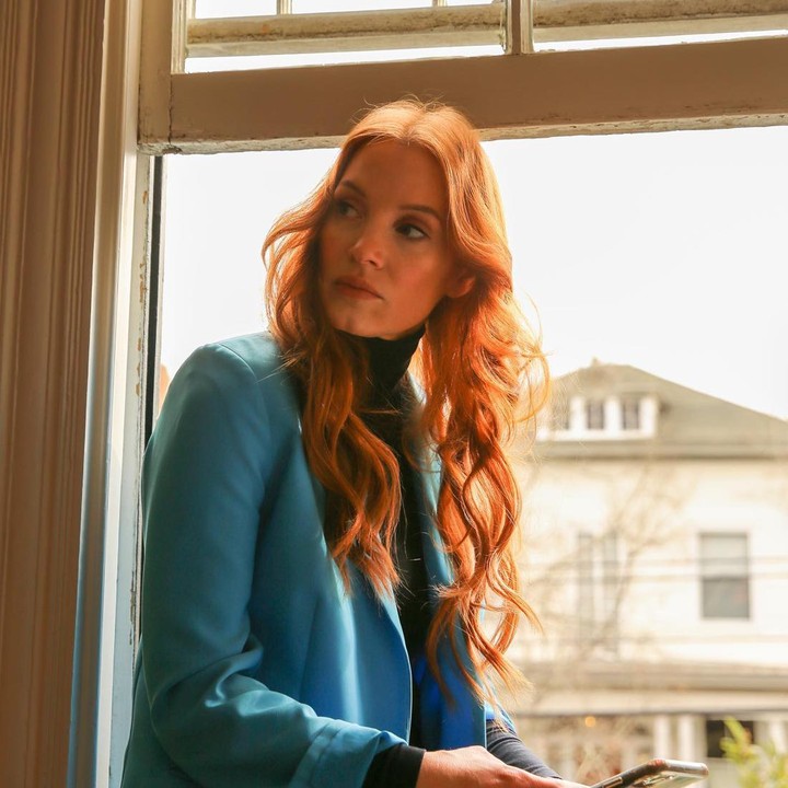 <p>Saat menerima piala, Jessica Chastain berdiri untuk berbicara tentang kewaspadaan pada masalah kesehatan mental, Bunda. Ia berkaca pada kasus yang dialami orang terdekatnya, yakni saudaranya yang memutuskan mengakhiri hidupnya. (Instagram @jessicachastain)<br /><br /><br /></p>
