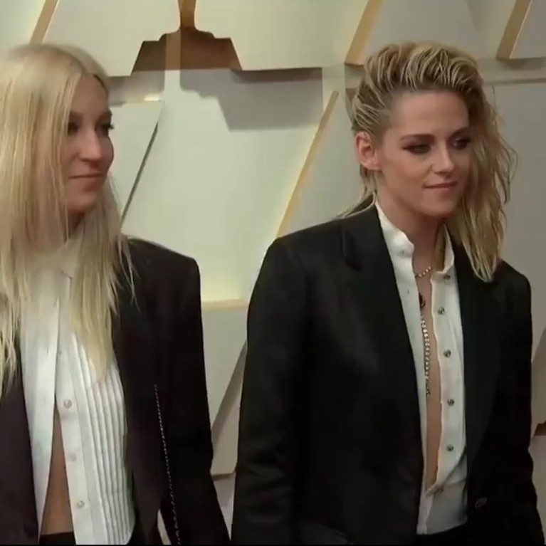 Kristen Stewart Kristen Stewart dan tunangan sesama jenis
