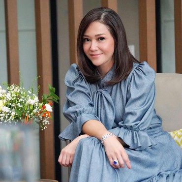 Unggah Foto Al, El, dan Dul, Maia Estianty Crop Wajah Ahmad Dhani