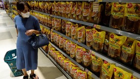 KPPU Incar 8 Pengusaha Kakap Bongkar Dugaan Kartel Minyak Goreng