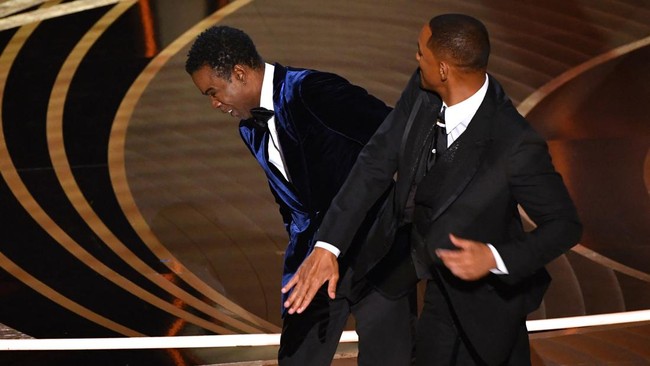 Sebagian besar netizen di twitter menunjukkan simpati atas apa yang dilakukan Smith dipanggung Oscar 2022.